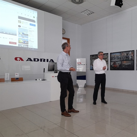 Ogled dobrih praks in novosti na področju naprednih tehnologij v podjetji Adria Mobil in TPV