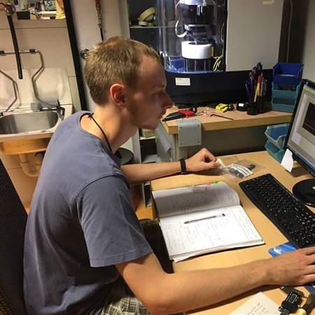 Študent Matevž Korošec je uspešno zaključil Erasmus+ mobilnost na Polymer Competence Center Leoben GmbH, Avstrija