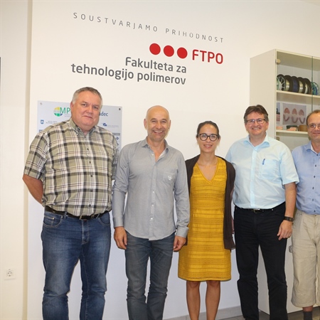 Daniel Vetter iz IWK - Institut für Werkstofftechnik und Kunststoffverarbeitung -na FTPO v okviru »Swiss-European Mobility Programme«
