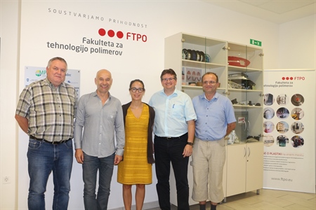 Daniel Vetter iz IWK - Institut für Werkstofftechnik und Kunststoffverarbeitung -na FTPO v okviru »Swiss-European Mobility Programme«