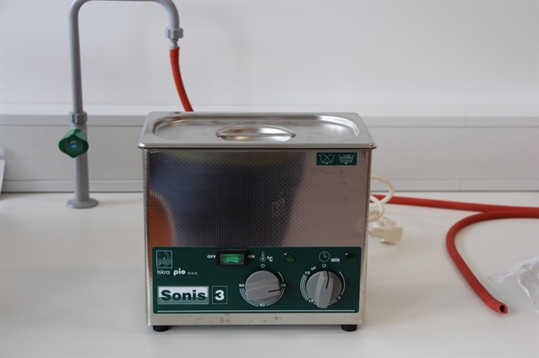 Ultrasonic bath (Iskra PIO, SONIS 3 GT)